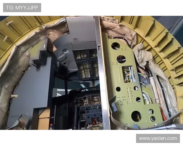 飞机客舱顶板的吸音结构设计